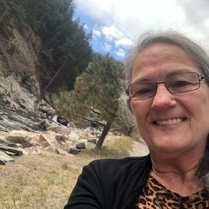 Meet your Posher, Vickie